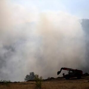 karabukte ormanlik alanda yangin 1 koy tahliye edildi UILiM1Wq