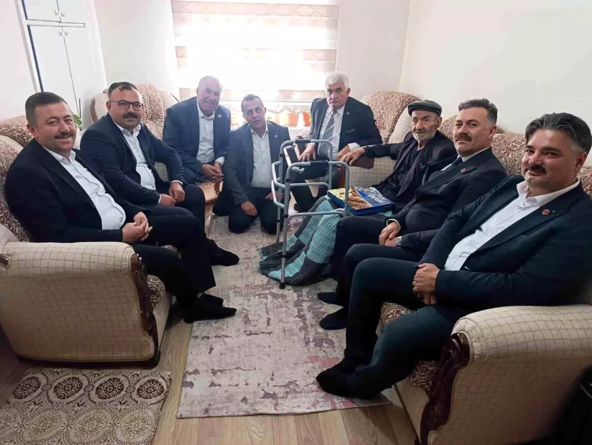 eski muhtarlara ozel ziyaret CYRvB8c7.jpg