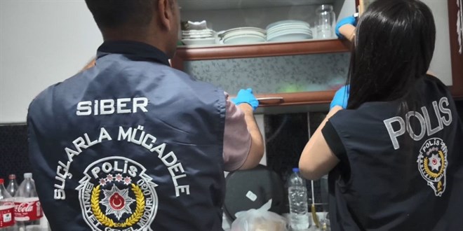 mersinde sosyal medya dolandiricilarina operasyon 5 tutuklama BIqLHDZM.jpg