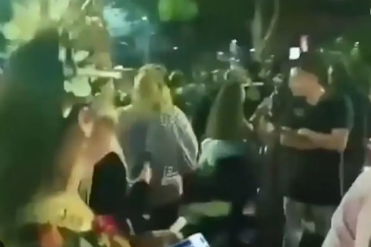 belediye baskani festivalde konustugu sirada vurularak olduruldu iLkX9W1s.jpg