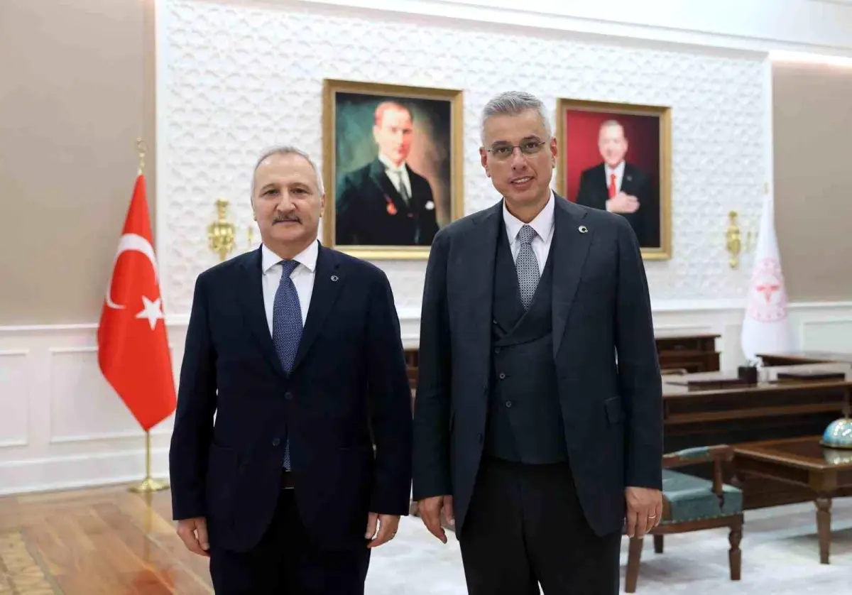 mhpden saglik bakanina ziyaret YUXiZm12.jpg