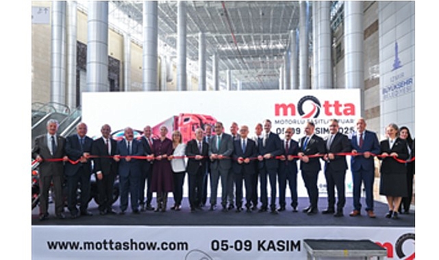 otomobil ve motosiklet tutkunlari bu fuarda bulusuyor 5Qt74iSG.jpg