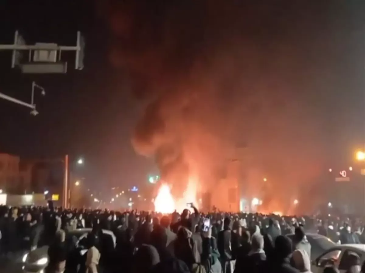 İran Gösterilerinde 116 Kişi Hayatını Kaybetti